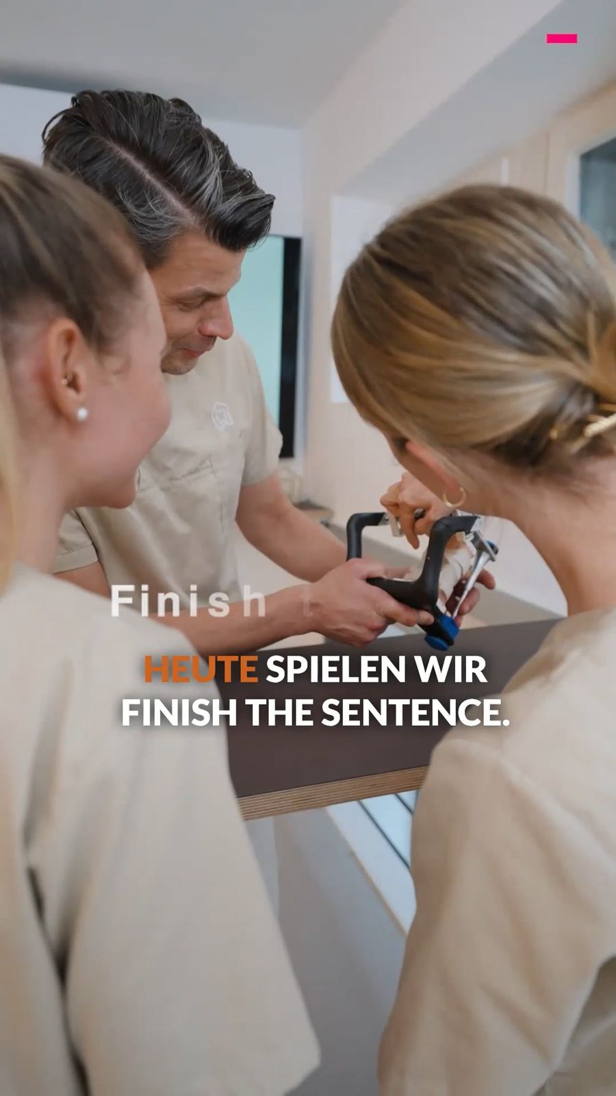 Teammitglieder beantworten spontane Fragen
